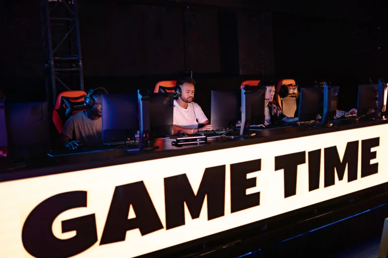 They're Already in Your Player's DMs: How Rival Clans Poach Mid-Season and What You Can Do About It